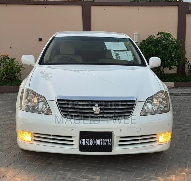 Toyota Crown 2008 White