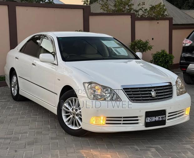 Toyota Crown 2008 White