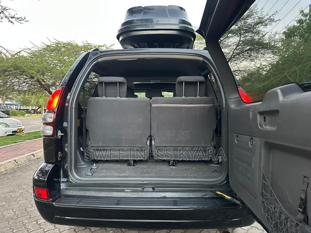 Toyota Land Cruiser Prado 2005 Black