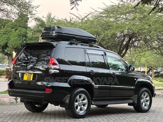 Toyota Land Cruiser Prado 2005 Black