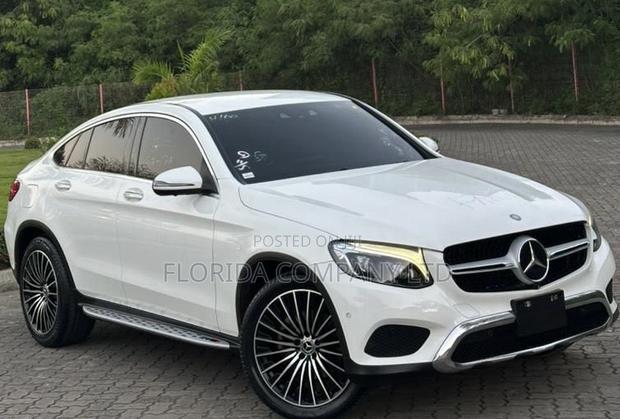 Mercedes-Benz GLC-Class 2017 White