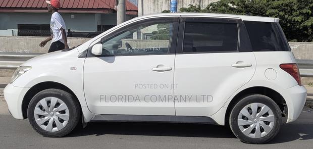 Toyota IST 2003 White
