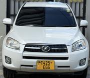 Toyota RAV4 2008 White for sale