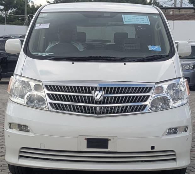 Toyota Alphard 2002 White