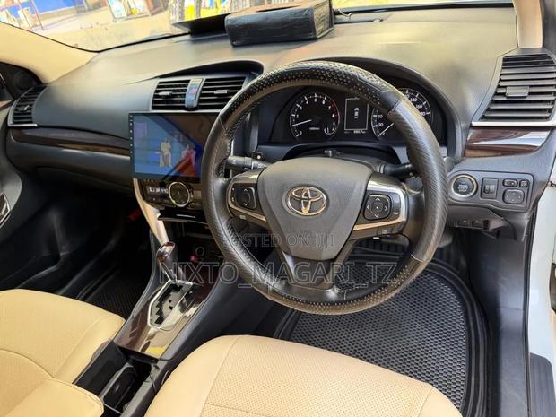Toyota Premio 2019 White
