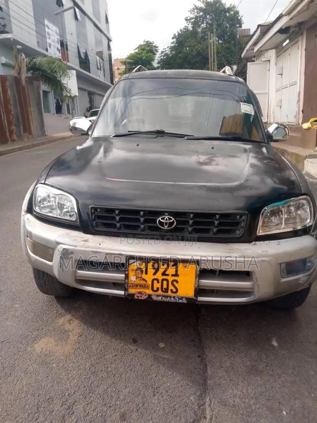Toyota RAV4 1999 Black