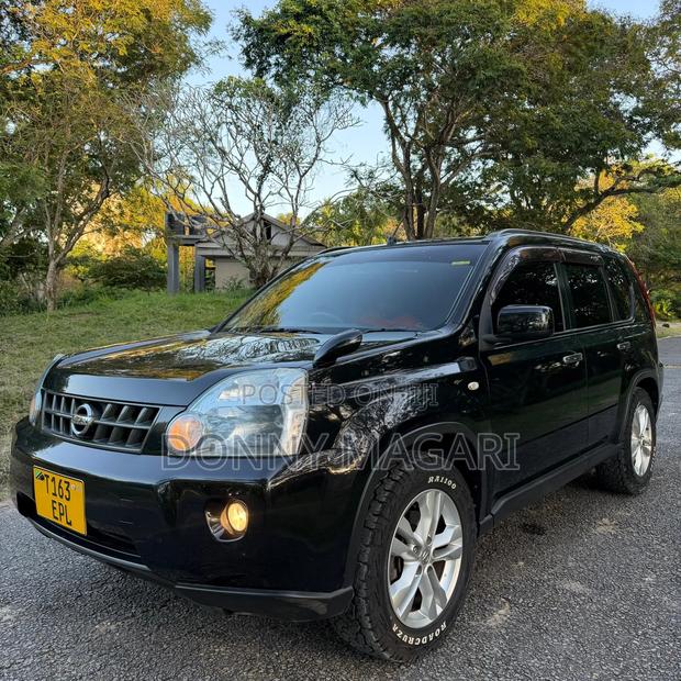 Nissan X-Trail 2010 Black