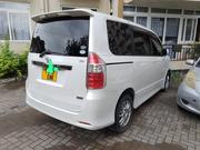Toyota Noah 2009 White for sale