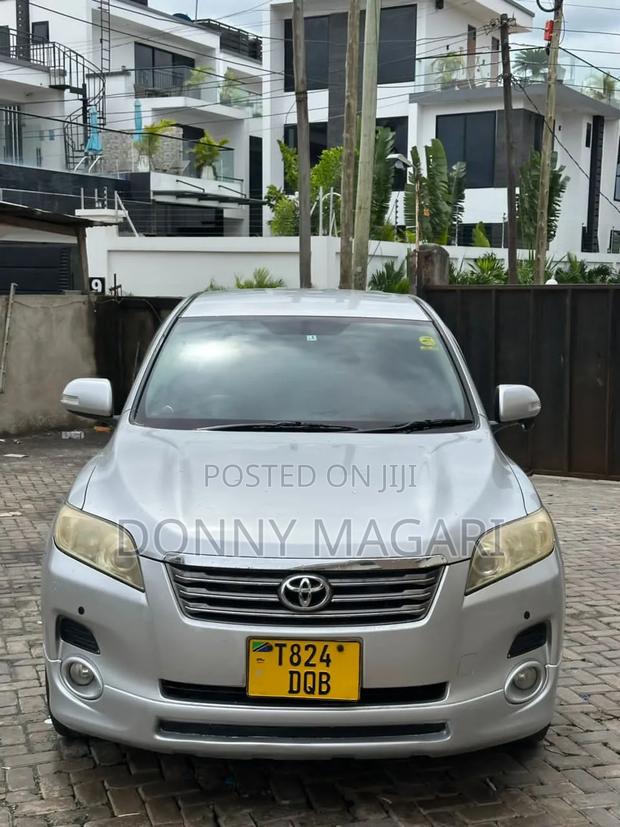 Toyota Vanguard 2009 Silver
