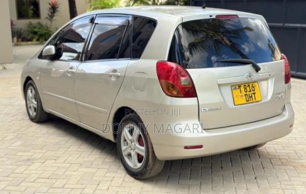 Toyota Corolla Spacio 2005 Silver