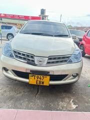 Nissan Tiida 2010 Gold for sale