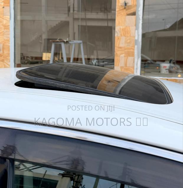 Toyota Crown 2007 White
