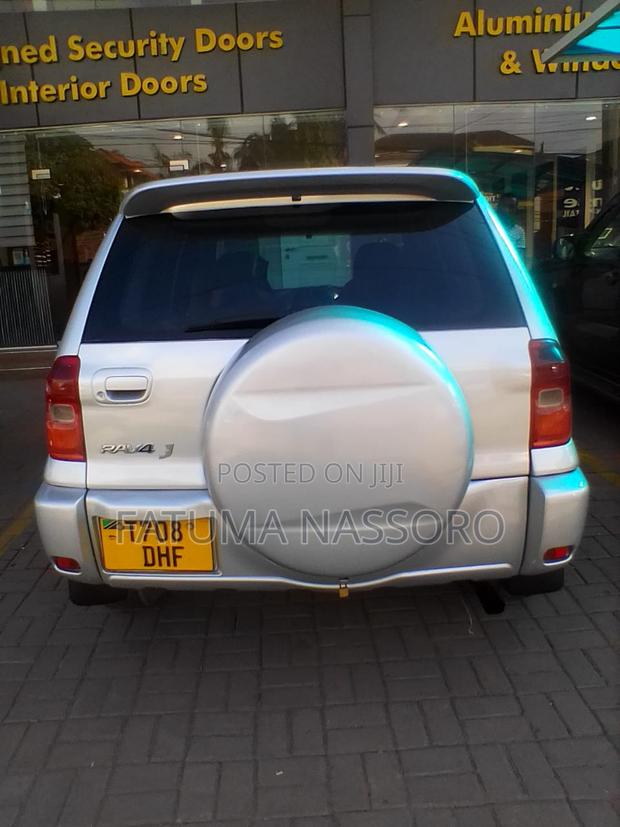 Toyota RAV4 Base AWD 2001 Silver