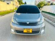 Toyota ISIS 1.8 L 2005 Silver for sale