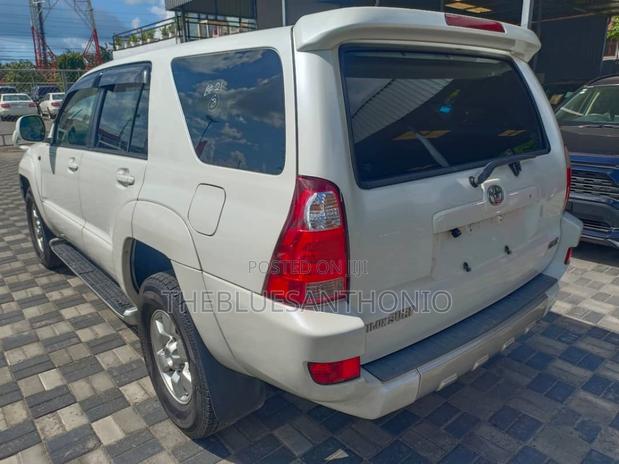 Toyota Hilux Surf 2006 White