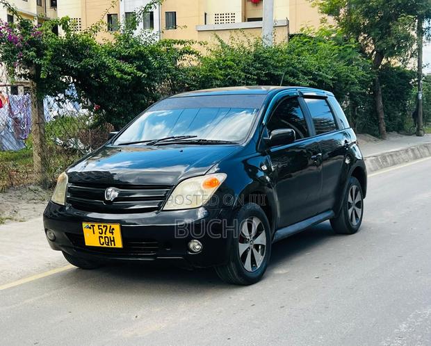 Toyota IST 2004 Black