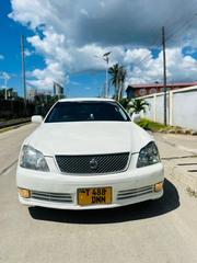 Toyota Crown Royale 2005 White for sale