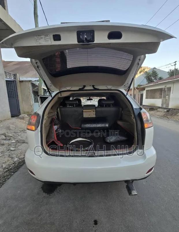 Toyota Harrier 2005 White