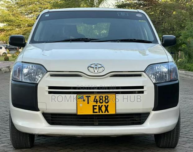 Toyota Probox 2011 White