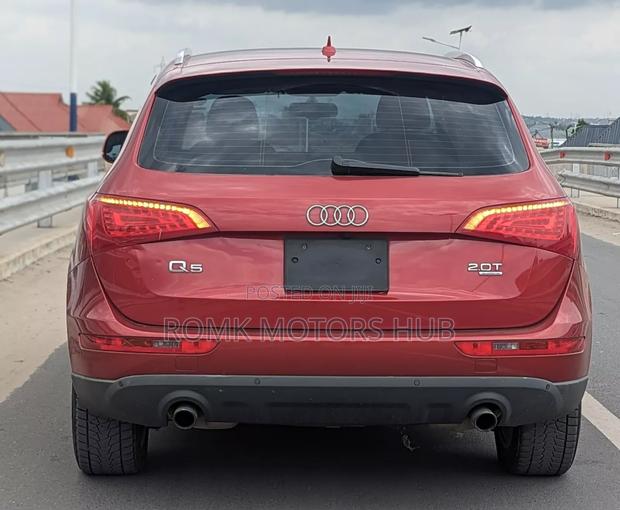 Audi Q5 2009 Red