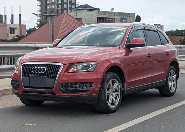 Audi Q5 2009 Red