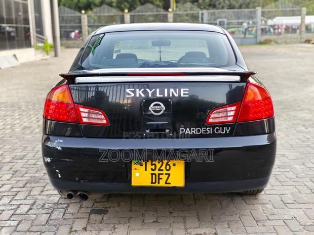 Nissan Skyline 2003 Black