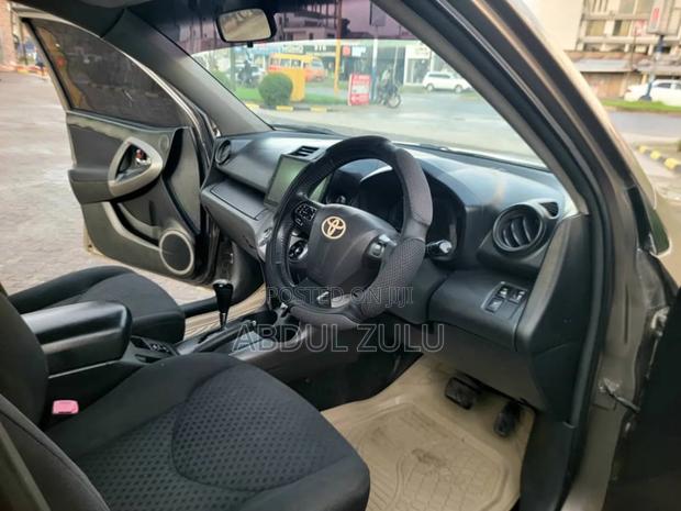 Toyota Vanguard 2008 Gold