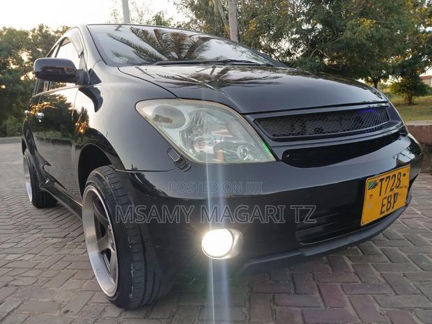 Toyota IST 2003 Black
