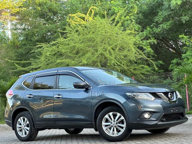Nissan X-Trail 2.0 Petrol AWD 2016 Gray