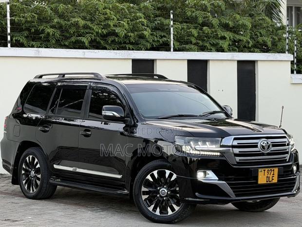 Toyota Land Cruiser 2014 Black