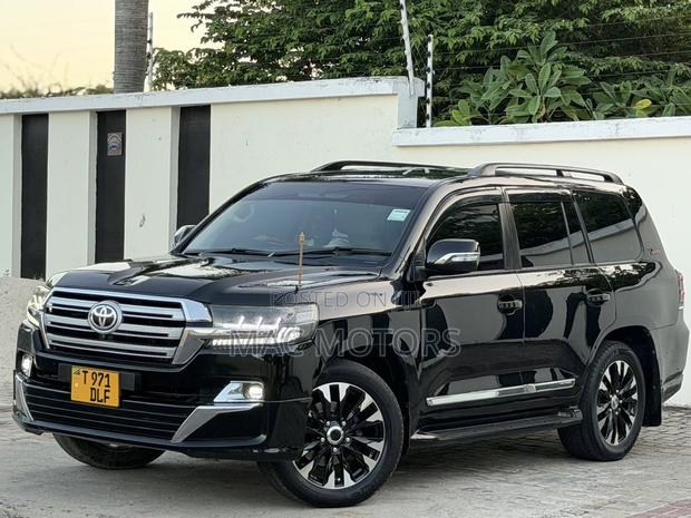 Toyota Land Cruiser 2014 Black