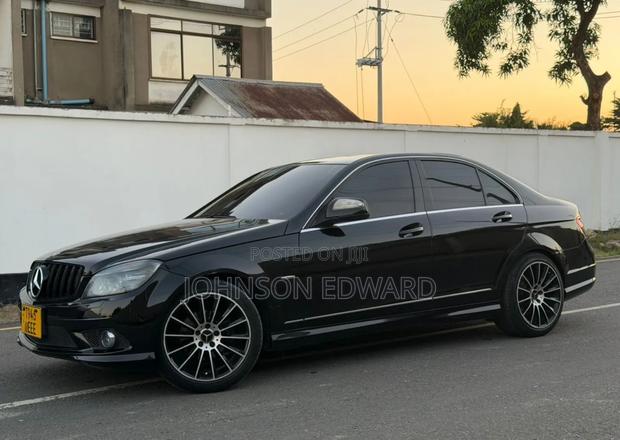 Mercedes-Benz C200 2008 Black