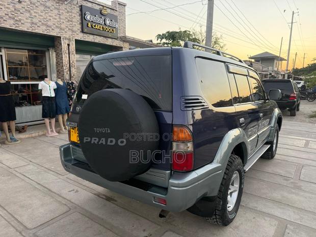 Toyota Land Cruiser Prado 1997 Blue