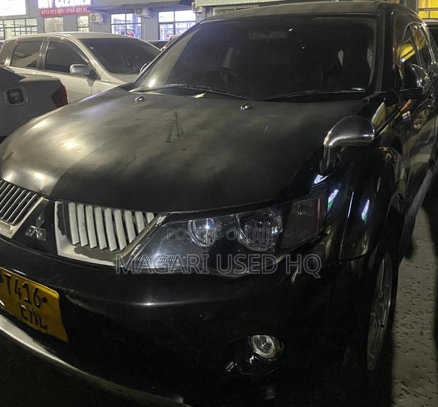 Mitsubishi Outlander 2012 Black