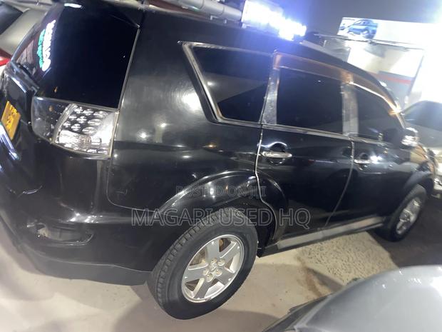 Mitsubishi Outlander 2012 Black