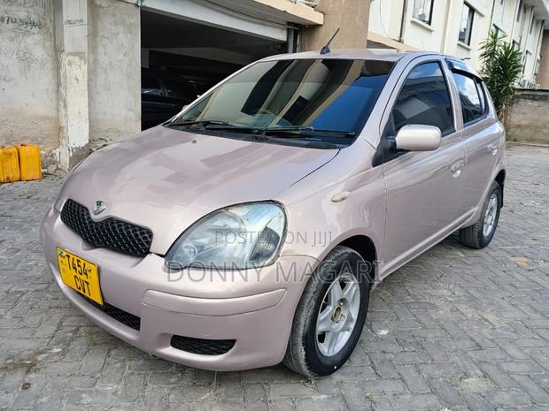 Toyota Vitz 2003 Pink