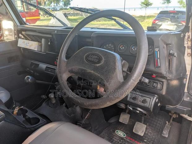 Land Rover Defender 1998 White