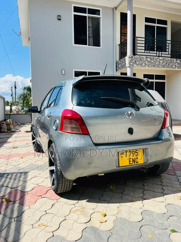 Toyota Vitz 2007