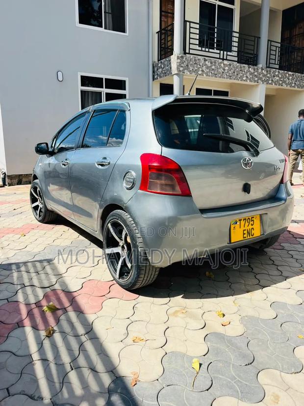 Toyota Vitz 2007
