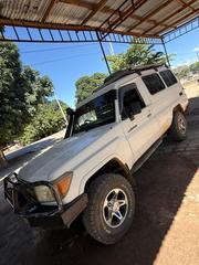 Toyota Land Cruiser 2010 White for sale