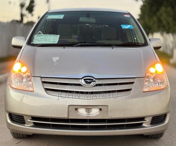 Toyota Corolla Spacio 2003 Gold