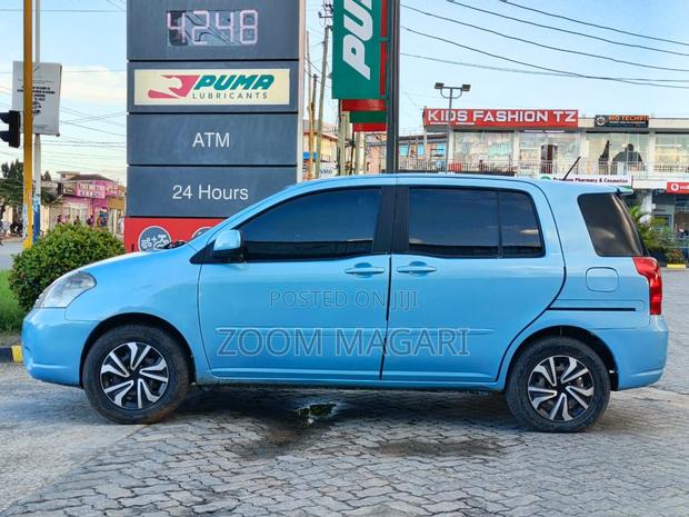 Toyota Raum 2005 Blue