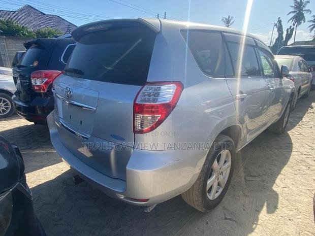 Toyota Vanguard 2007 Silver