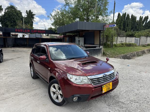 Subaru Forester 2.0D X 2011 Maroon