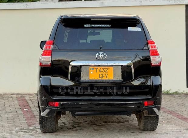 Toyota Land Cruiser Prado 2012 Black