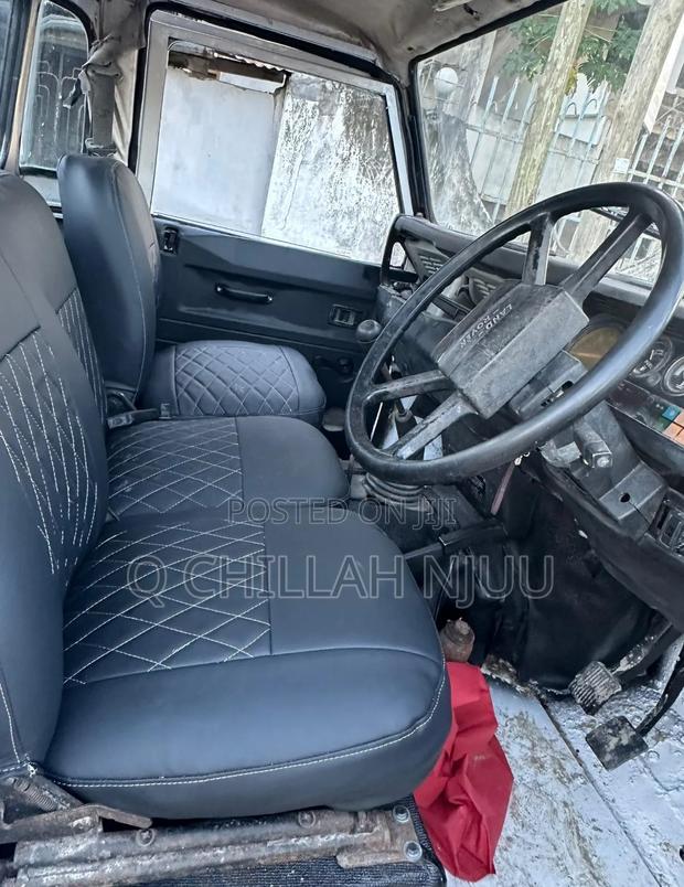 Land Rover Defender 1999 White