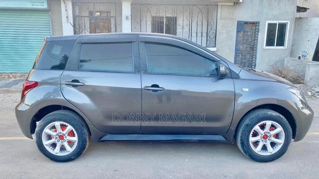 Toyota IST 2004 Gray