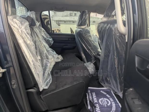 Toyota Hilux 2019 Gray