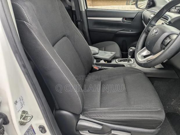 Toyota Hilux 2019 White