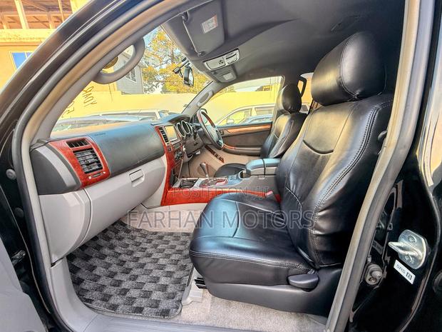Toyota Hilux Surf 2004 Black